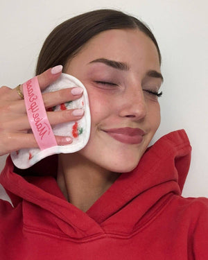 Cherry Crush Set & Makeup Bag